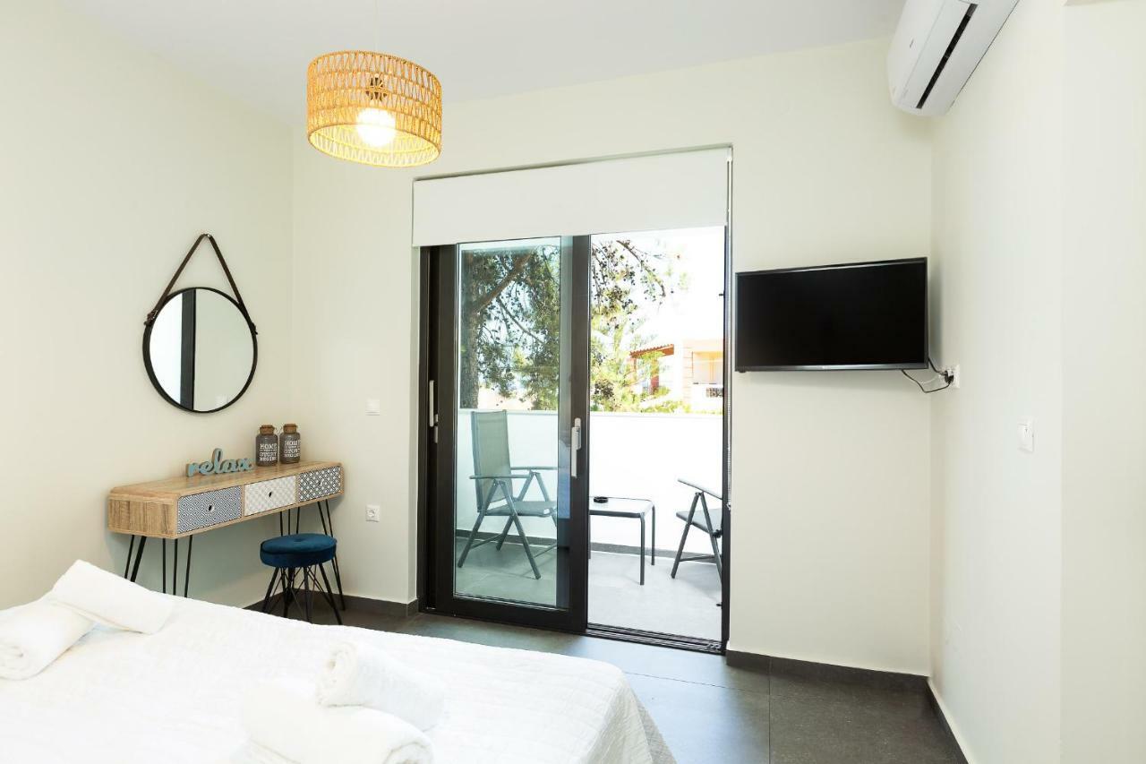Nisos Villa, Pool & Heated Spawhirlpool, Walking To Beach, By Thinkvilla Sfáka 외부 사진